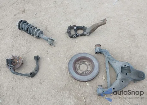 2015 Lincoln Navigator L z USA, uszkodzony, nr VIN 5LMJJ3HT7FEJ03793